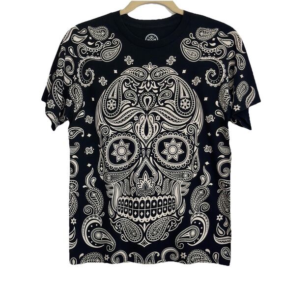 Black Goth Graphic T-Shirt L Los Muertos Sugar Skull Paisley Y2k ODM Tattoo Art - Picture 1 of 6